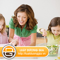 Nhan-con-ngoai-gia-thu-co-can-vo-dong-y-khong