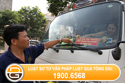 Niem-yet-khau-hieu-tren-xe-van-tai-hanh-khach.jpg