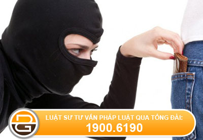 Yeu-cau-chi-phi-hoa-hong-nham-chiem-doat-tai-san