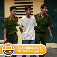hoi-ve-van-de-bat-nguoi-vao-ban-ngay-1