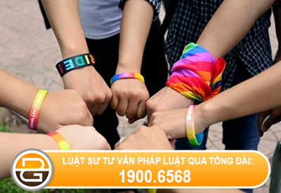 quyen-nhan-than-theo-quy-dinh-cua-phap-luat%281%29