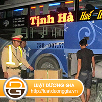 xu-phat-xe-cho-hang-trong-khoang-hanh-khach1.jpg