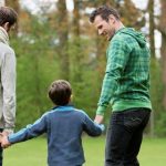 Quyền nuôi con nuôi của người đồng tính theo luật quốc tế 